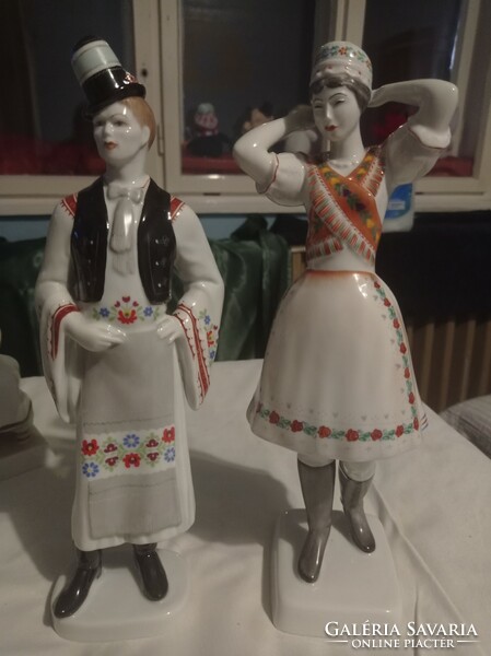 Rare painting, wenches,!!Holóházi wenches pair 30 cm