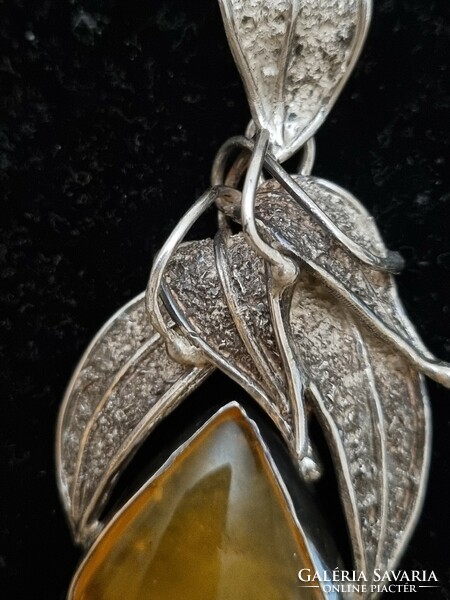 Silver pendant with razor egg yellow 925