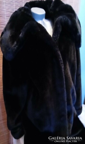46 black large collar beautiful fur coat impeccable faux fur coat