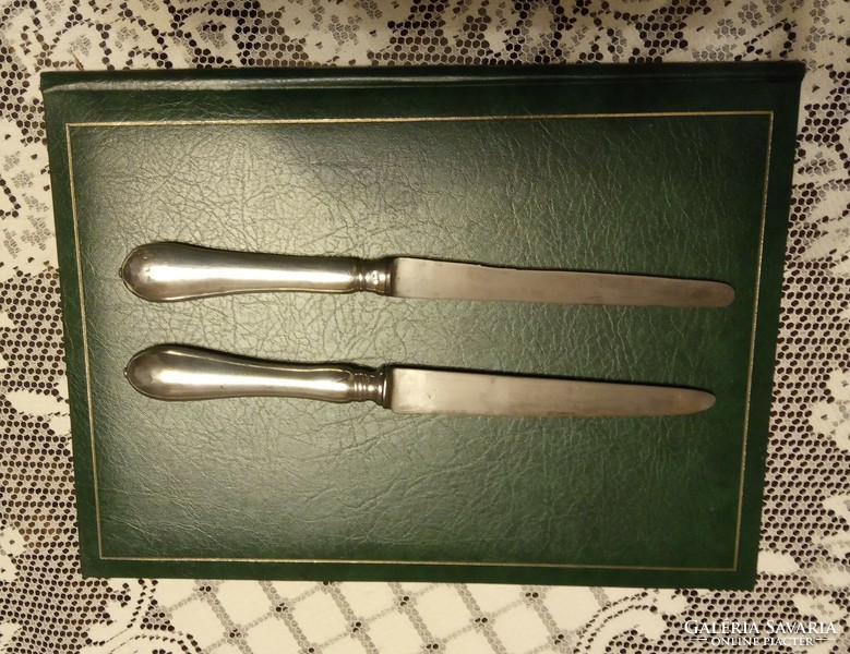 Antique hallmarked silver knives with stainless steel blades