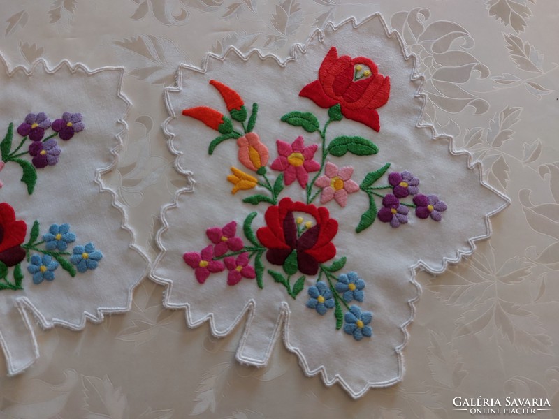 Old Kalocsa embroidered small tablecloth in the shape of a leaf 2 pcs