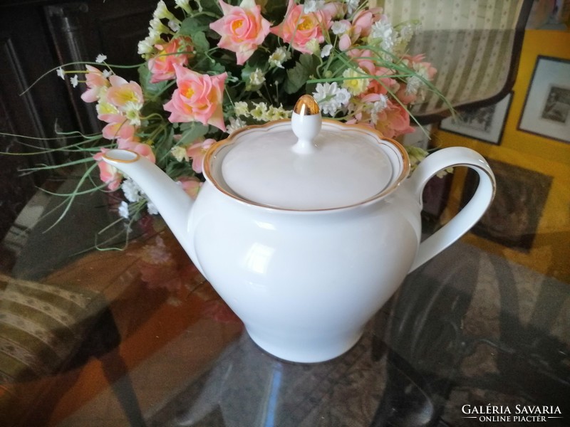 Kahla white teapot