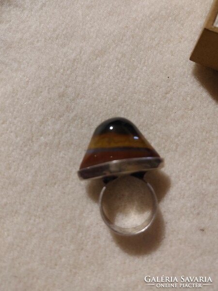 A special ring with a tiger's eye stone!