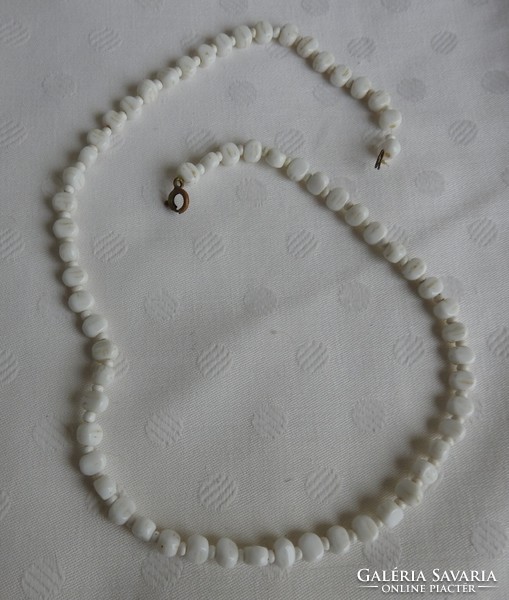White porcelain or solid plastic pearl string necklace 4