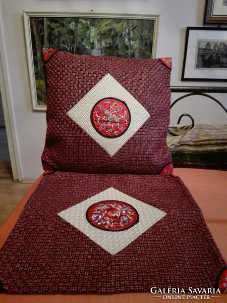 Special decorative pillow cover 2 pcs 44 x.42 Cm x