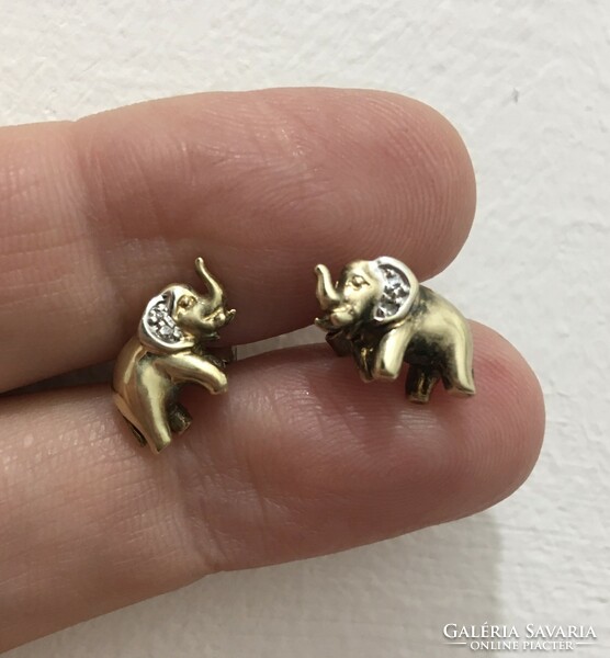 Old gold 585 elephant earrings