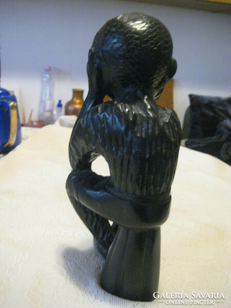 Ülő  afrikai  ,  fekete figura  29 cm
