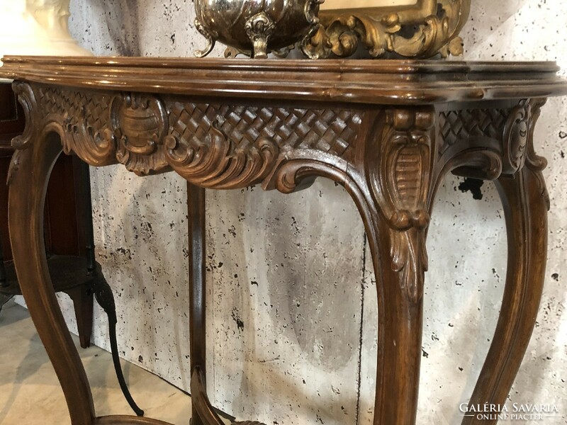 Renovated Viennese Baroque table.