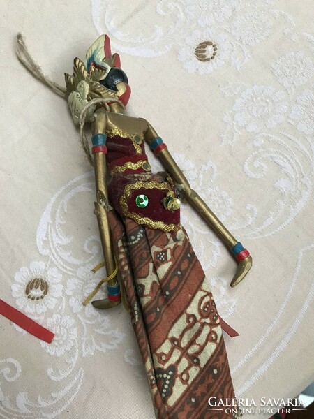 Tradicionális Jávai indonéz marionett színházi fa- textil antik babák