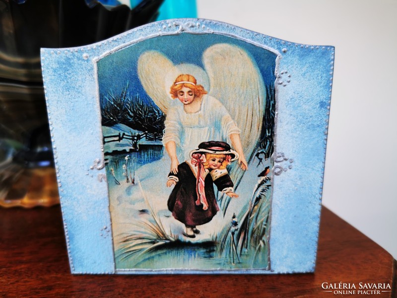 Angelic wooden napkin holder