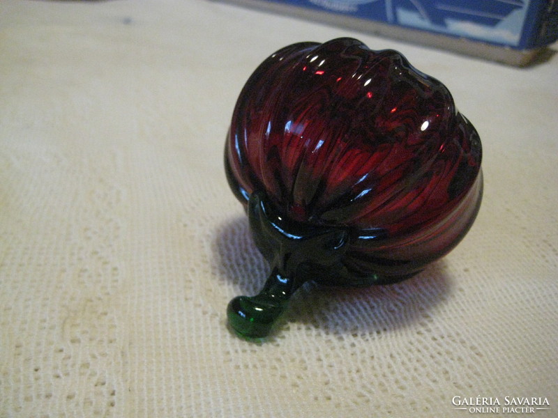Antik  üveg gyümölcs   7 cm  , szakított  , hagyományos , kézi munkával készült