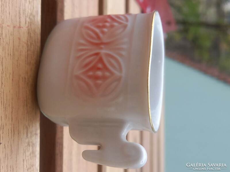 1 Hólloháza folk porcelain cup with ram/sheep head - design by Miklós Veress