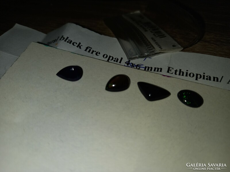 Black fire opal from Ethiopia is original !!!!!