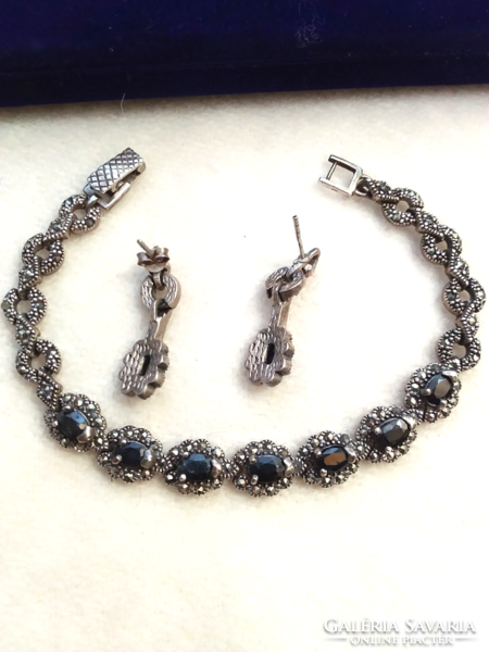 Silver jewelry set with sapphire and marcasite stones!