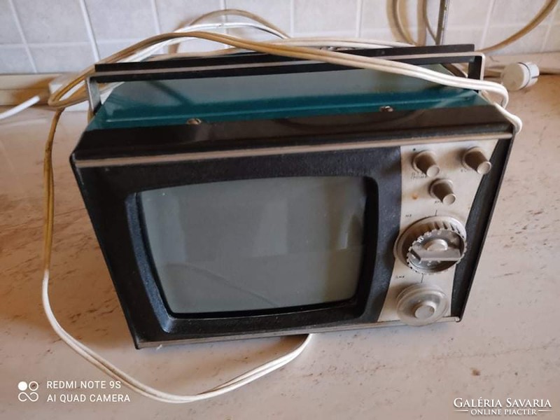 Hordozható régi Tv