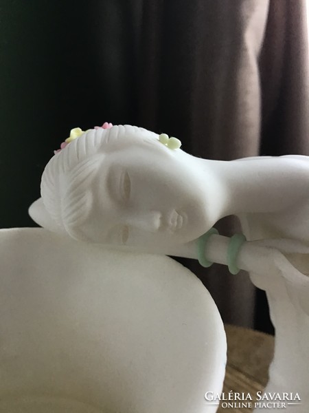Kézműves keleti biszkvit porcelán váza női figurával