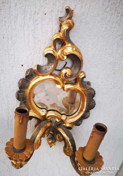 Antik Bécsi Barokk rokokó stílusú faragott aranyozott Falikarok fali lámpa párban, tükörrel. 1800-