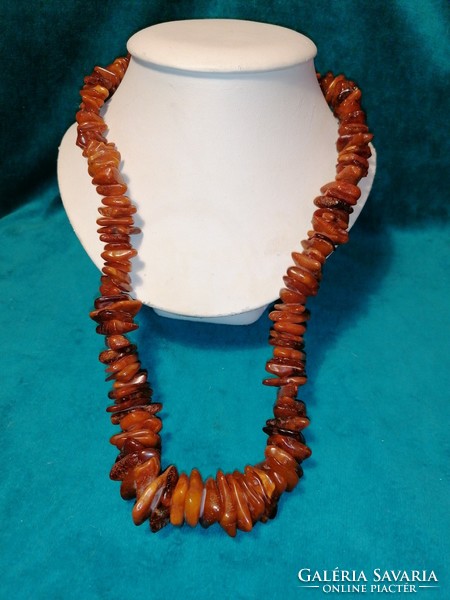 Amber necklace (583)