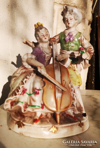 Gyönyörű színes festett porcelán zenész páros, Wagner & Apel Rokokó páros. GDR jelzett. Videó is!