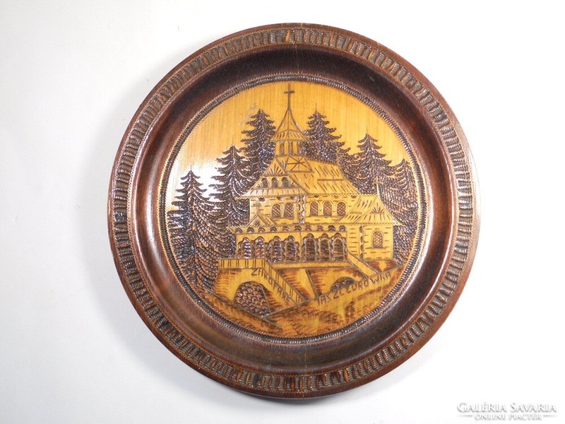 Old retro wooden plate with copper inlay that can be hung on the wall, bowl-zakopane jaszczurówk souvenir tourist souvenir