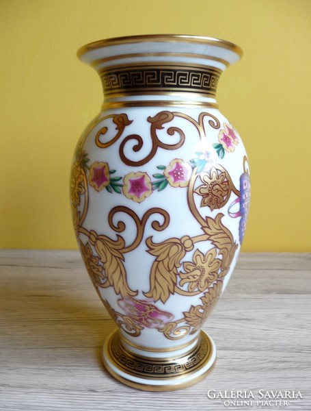 Ajka porcelán váza