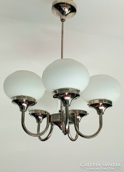 Chrome-plated chandelier with 5-branch lamp, matt white glass cover