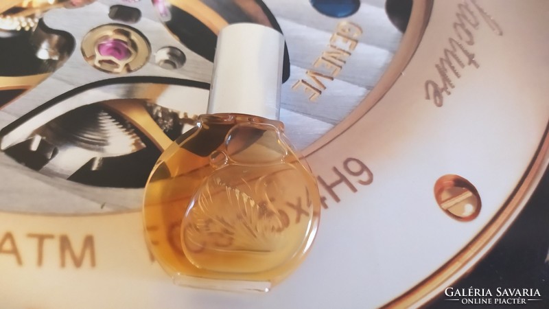 (K) gloria vanderbilt perfume also in the mini perfume package machine