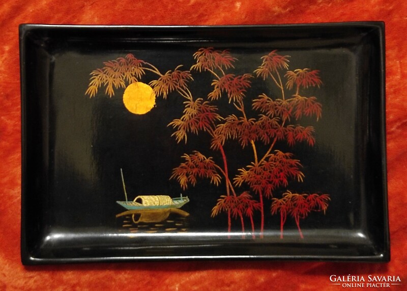 Vietnamese lacquer tray, marked, 25.5 x 16.5 x 2 cm