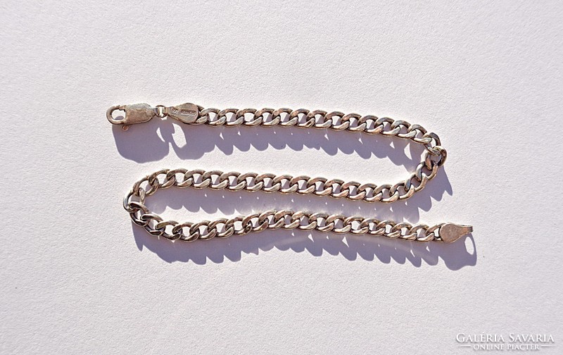 21 cm long, 4 mm. Wide Italian 925 silver bracelet