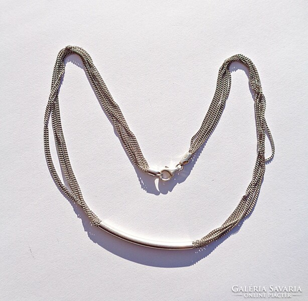 42.3 Cm Long silver necklaces