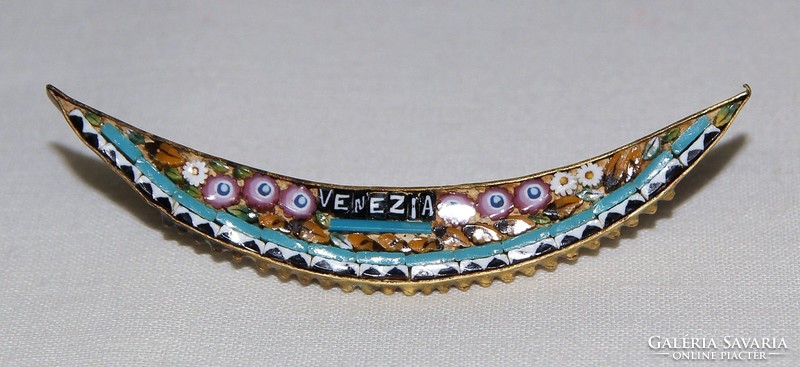Brooch decorated with antique gilded metal micro mosaics