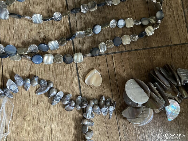 Shells, mother-of-pearl pearls …. For creatives!