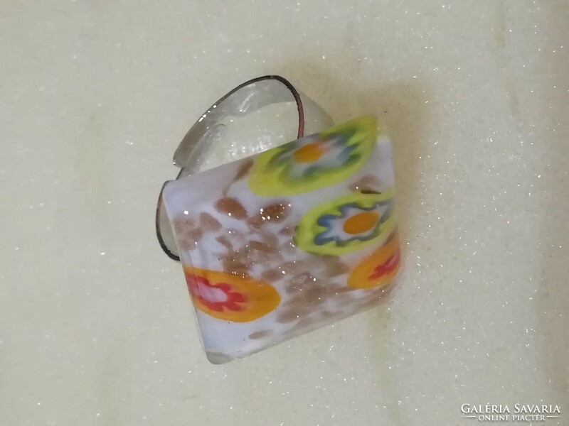 Muránói ,millefiori  üveg köves állítható méretű gyűrű.