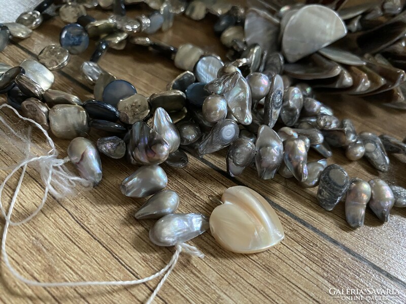 Shells, mother-of-pearl pearls …. For creatives!