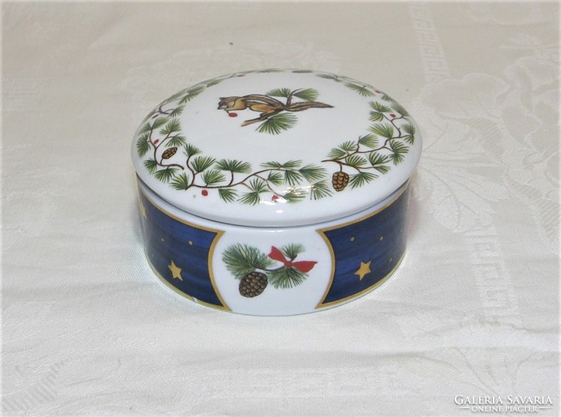 Christmas porcelain bonbonier - jewelry holder - 24k. Decorated with gold
