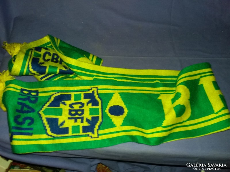 Retro knitted football never used brasil brazil fan scarf for the street even in the cold according to the pictures