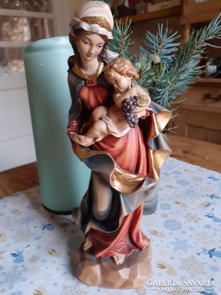 Mária a gyermek Jézussal barokk szobor