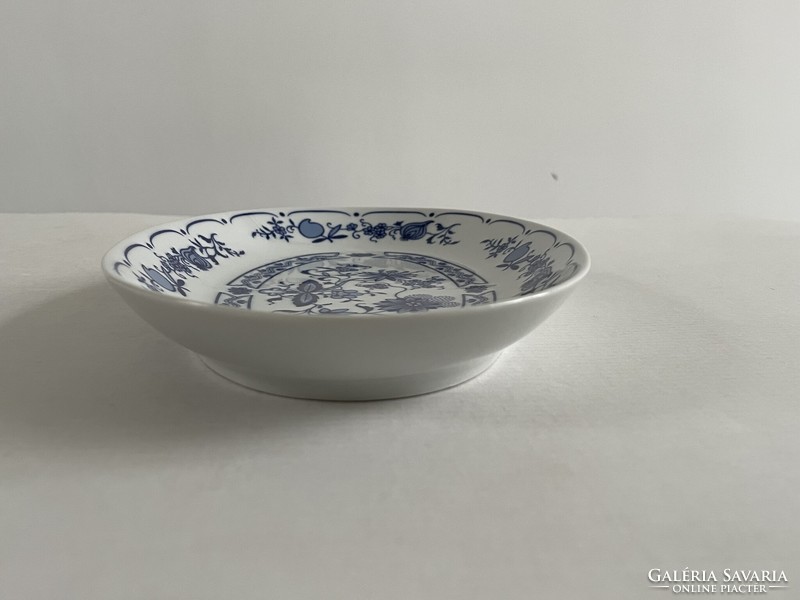 German porcelain onion pattern (zwiebelmuster) oval serving bowl