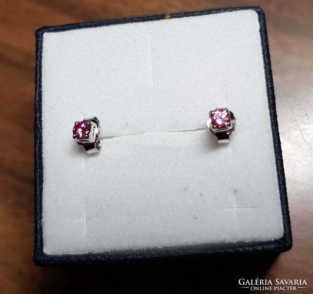 14 Kt white gold 0.32 ct pink brill earrings