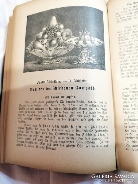 St. Hilaire, Josephine: pesther kochbuch. The real art of cooking, an illustrated cookbook from Pest