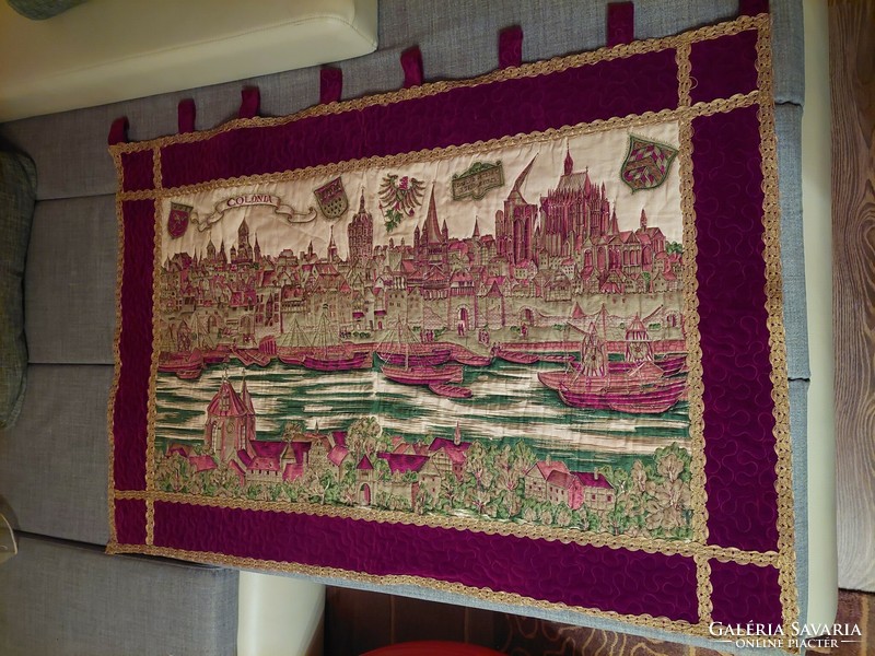 Wall covering tapestry