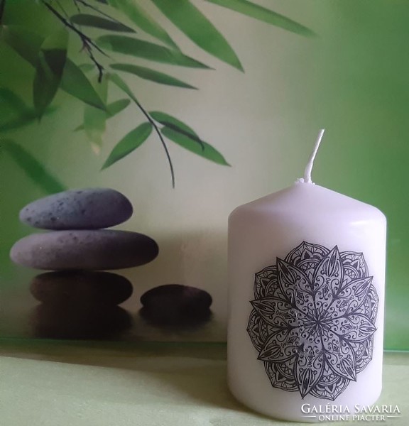 Mandala pattern candle - 15 hours
