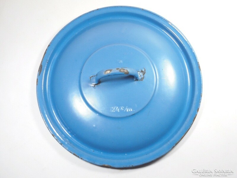 Retro old enameled lid with legs - 24 cm diameter