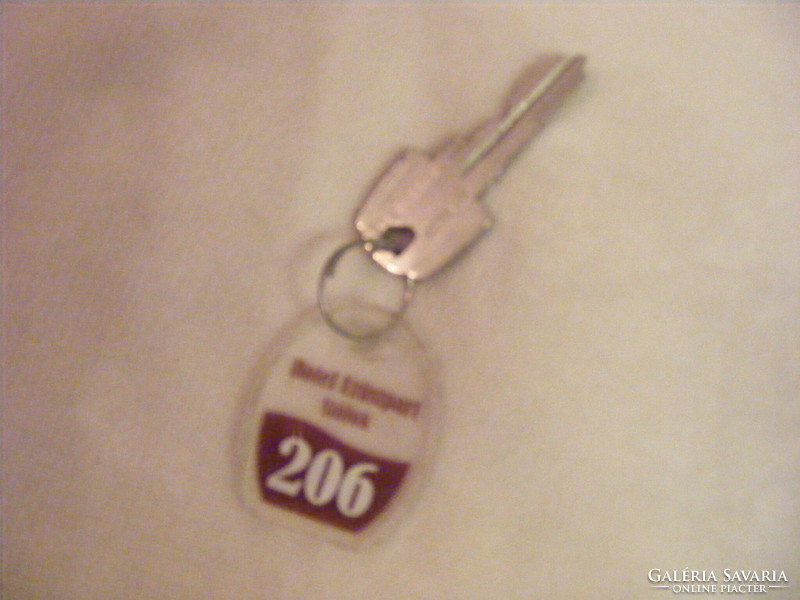 206-Os relic silver beach sallodai, hotel key holder silver beach key
