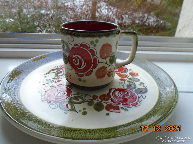 Hand painted majolica tea cup bowl embossed red rose pattern schramberg majolica factory