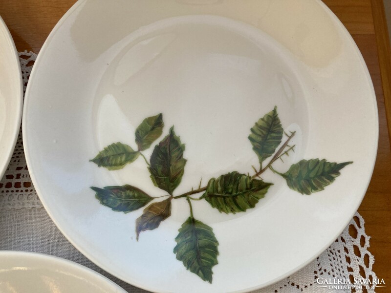 Arabia green leaf pattern finnish plate