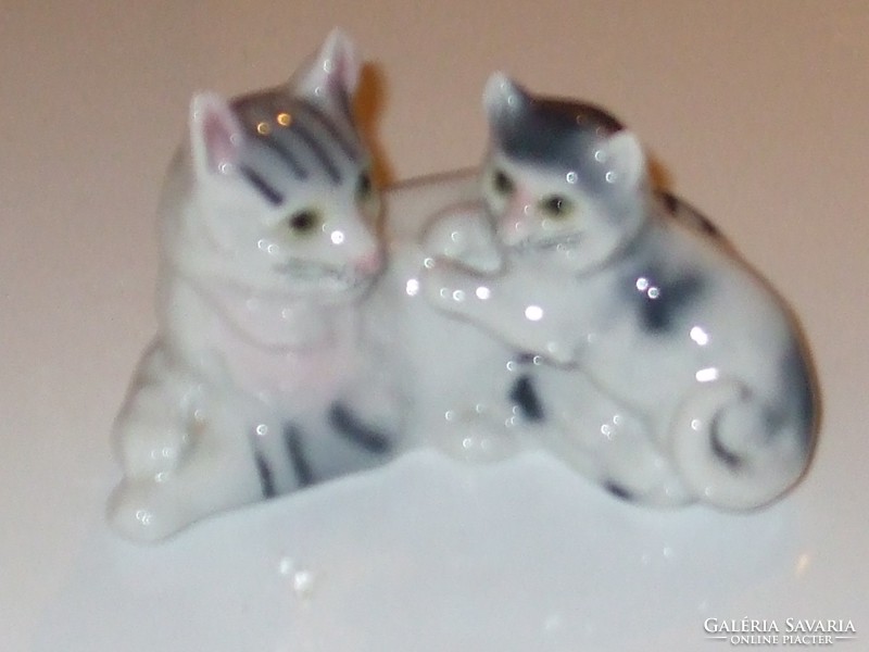 German porcelain kittens.