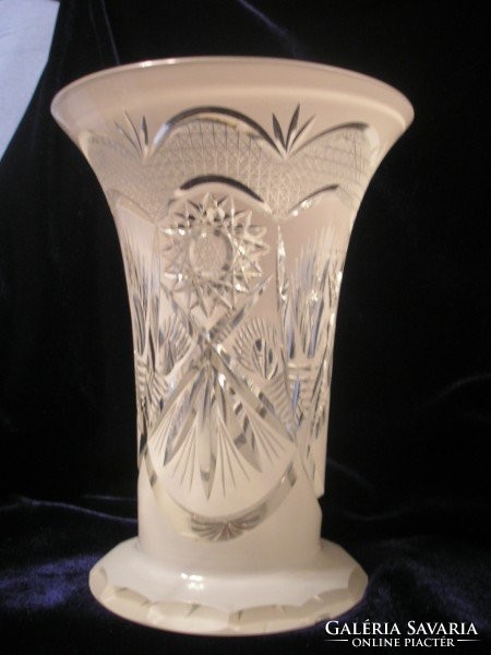 Antik biedermeier  Opál üveg csiszolt kristály váza többrétegű