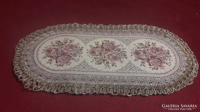 Oval tapestry tablecloth in display case (l3323)