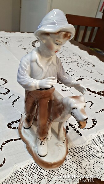 Régi, Román, CROWN REGENT,  finom porcelán figura. Fiú kutyával nipp.